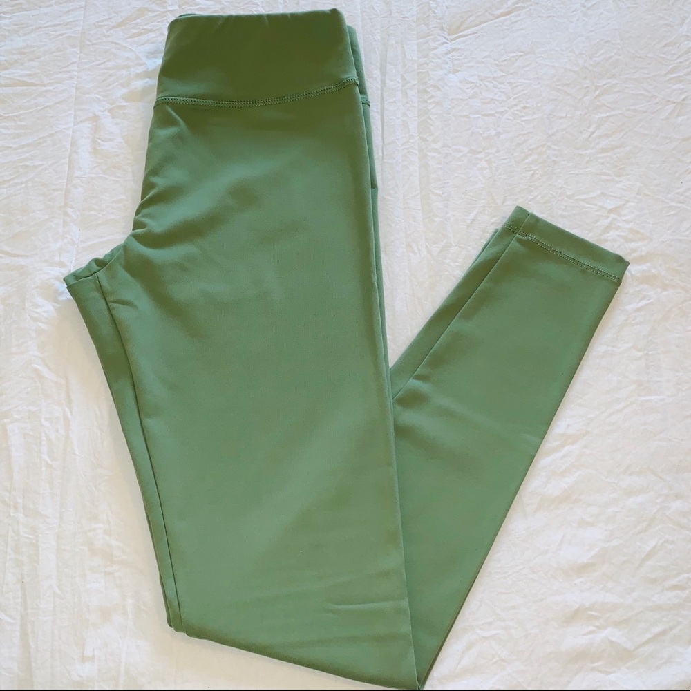 DANSKIN Women’s Mid Rise Performance Leggings